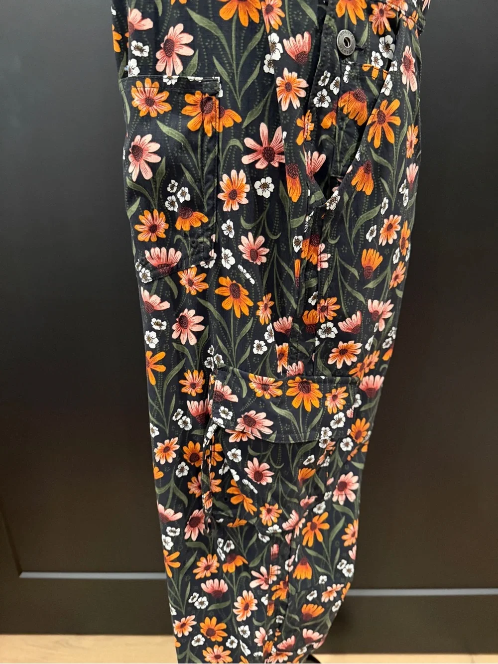 NWT Duluth Women's Heirloom Gardening Bib Overalls in Black Coneflower Small 29” - Picture 7 of 16